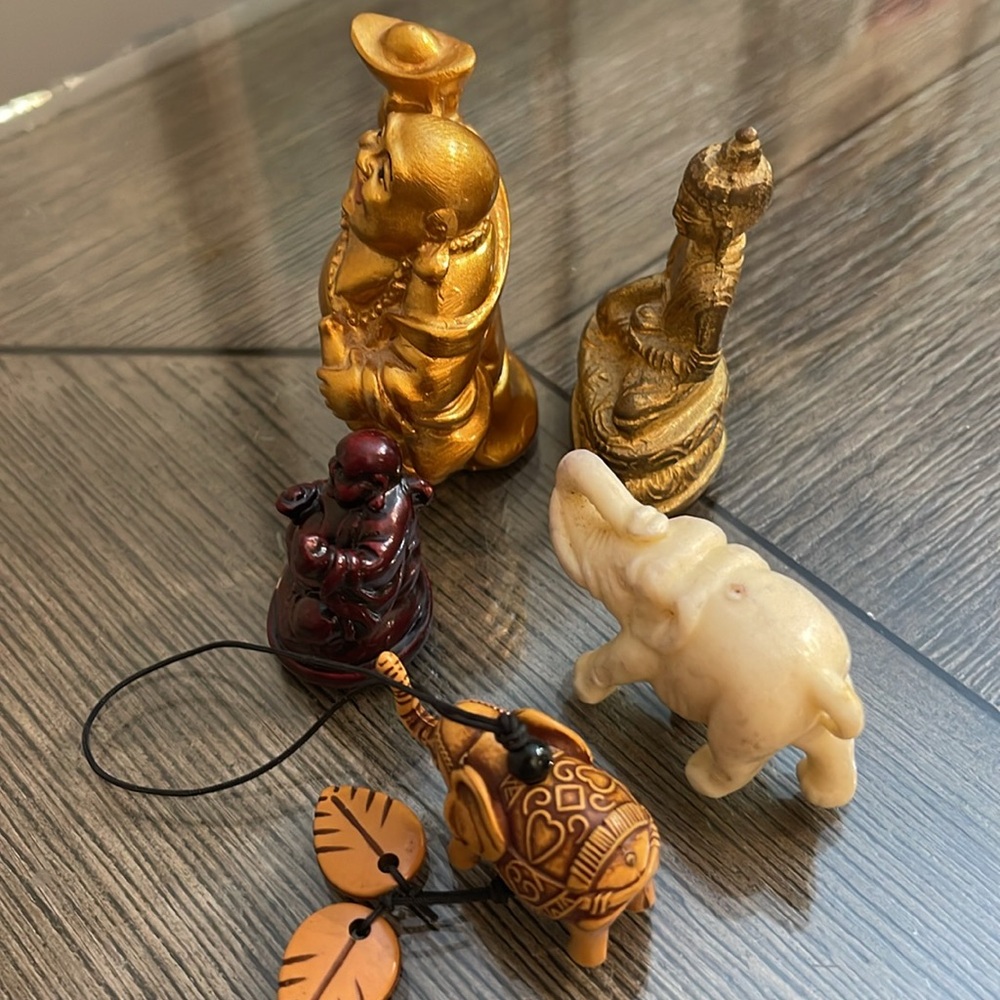 Vintage Style Collection of Miniature Figures
Buddha, Elephant Shakyamuni Buddha - Picture 13 of 16